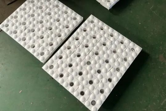 磁选机耐磨陶瓷91香蕉APP官网有什么特点？