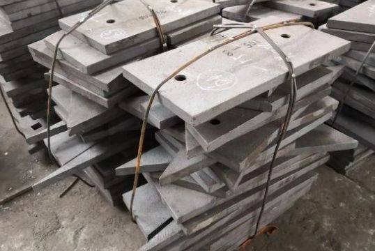 找球磨机耐磨91香蕉APP官网生产厂家？选对厂家，省钱又省心
